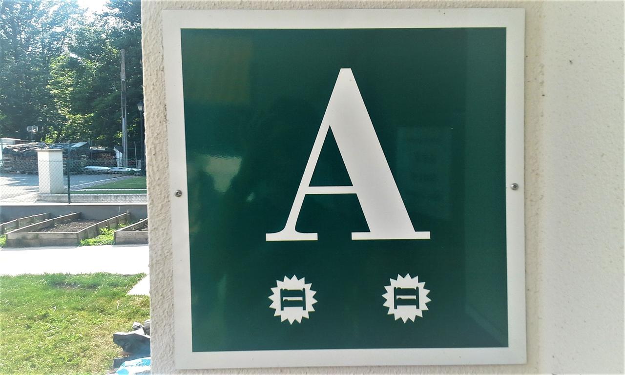 Albergue Irugoienea 埃斯皮纳尔奥泽皮利 外观 照片